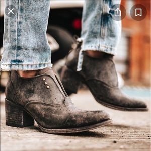 Freebird Sadie booties Grey distressed